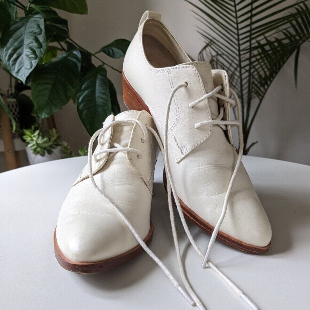 Frye Reese Oxfords in White size 7.5